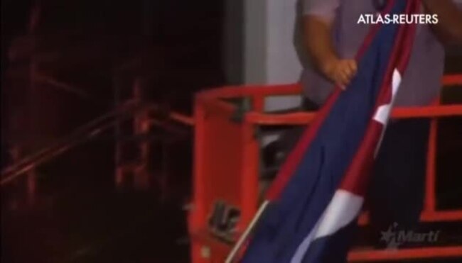 La bandera de Cuba ya ondea en el Departamento de Estado norteamericano