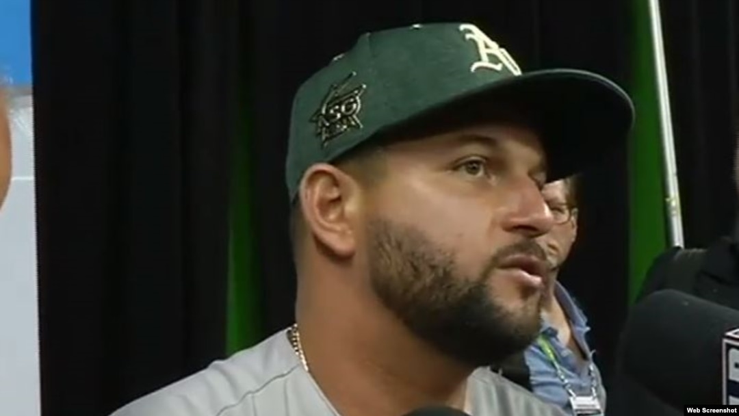 Yonder Alonso.