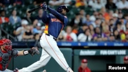 Yordán Alvarez, primer bateador con diez jonrones en el 2026.