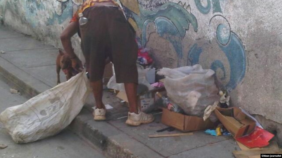 Reporta Cuba. Indigente en Holguín. Foto: Anairis Miranda Leyva.