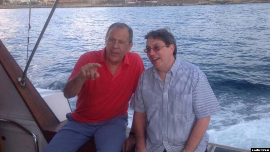El canciller ruso Serguei Lavrov y su colega cubano Bruno Rodríguez
