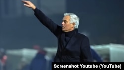 El polémico José Mourinho podría regresar al banquillo del Real Madrid.