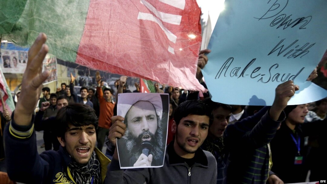 Protestas en Pakistán por la muerte del clérigo saudí.