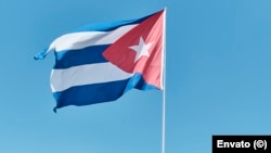 Una bandera cubana.