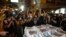 Periodistas en Hong Kong, en medio de las presiones del gobierno en contra de la prensa independiente. (AP/Vincent Yu, File).