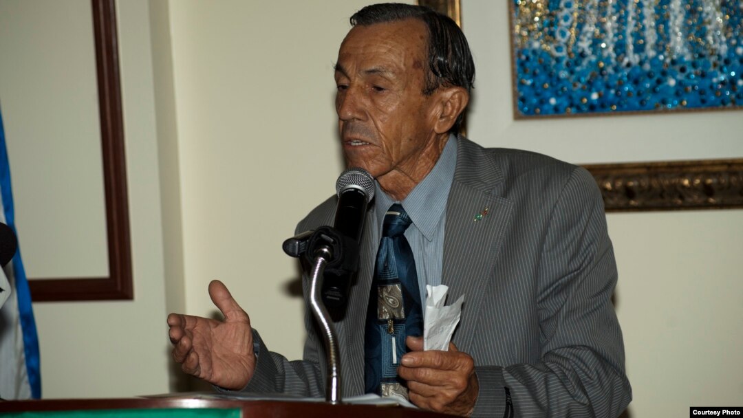 Abel Nieves Morales. (Foto Cortes[ia de Wenceslao Cruz) 