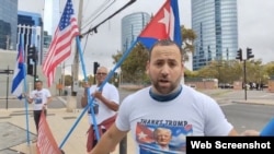Manifestación de activistas cubanos en Chile pidiendo cierre de embajada del régimen en ese país. 
