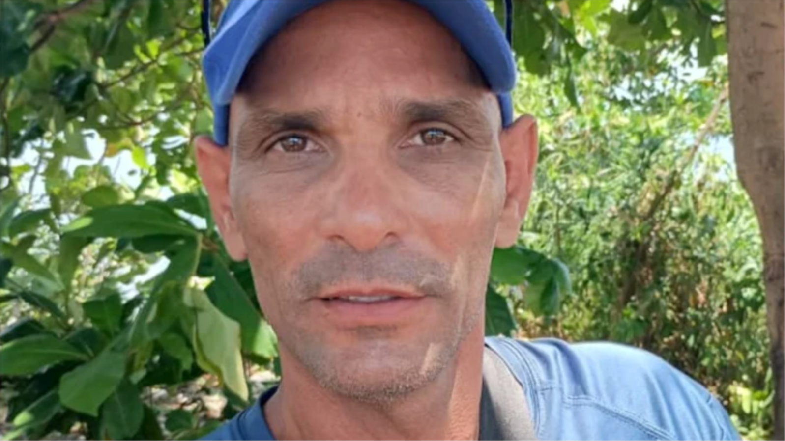 El periodista independiente cubano Carlos Michael Morales tendría que cumplir cinco meses adicionales de una condena de 8 meses de cárcel subsidiada por trabajo correccional sin internamiento. 