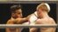Robeysis Ramírez ganó por "nocaut" técnico a Ivan Soloviov (i-d). 
