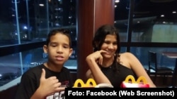 Vanessa Martínez y su primo Dayán
