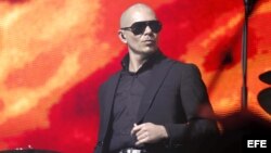 El cantante estadounidense de origen cubano Armando Christian Pérez , más conocido como Pitbull