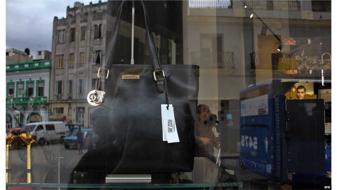 La industria del lujo se afianza en Cuba de la mano de Armani y Versace