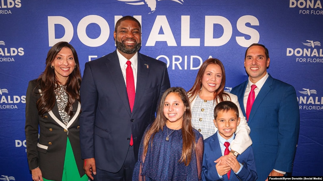 Cubanoamericano Bryan Avila será el compañero de fórmula de Byron Donalds