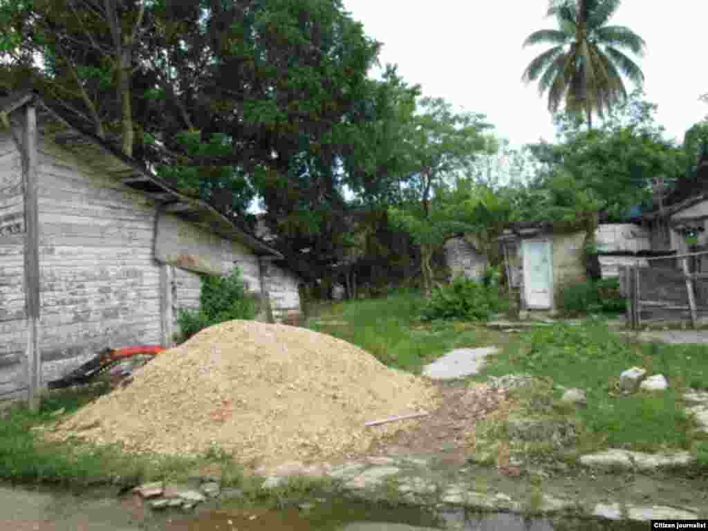 Calle Méndez en la localidad de Vueltas, Villa Clara foto cortesía de Cristianosxcuba para Reporta Cuba.