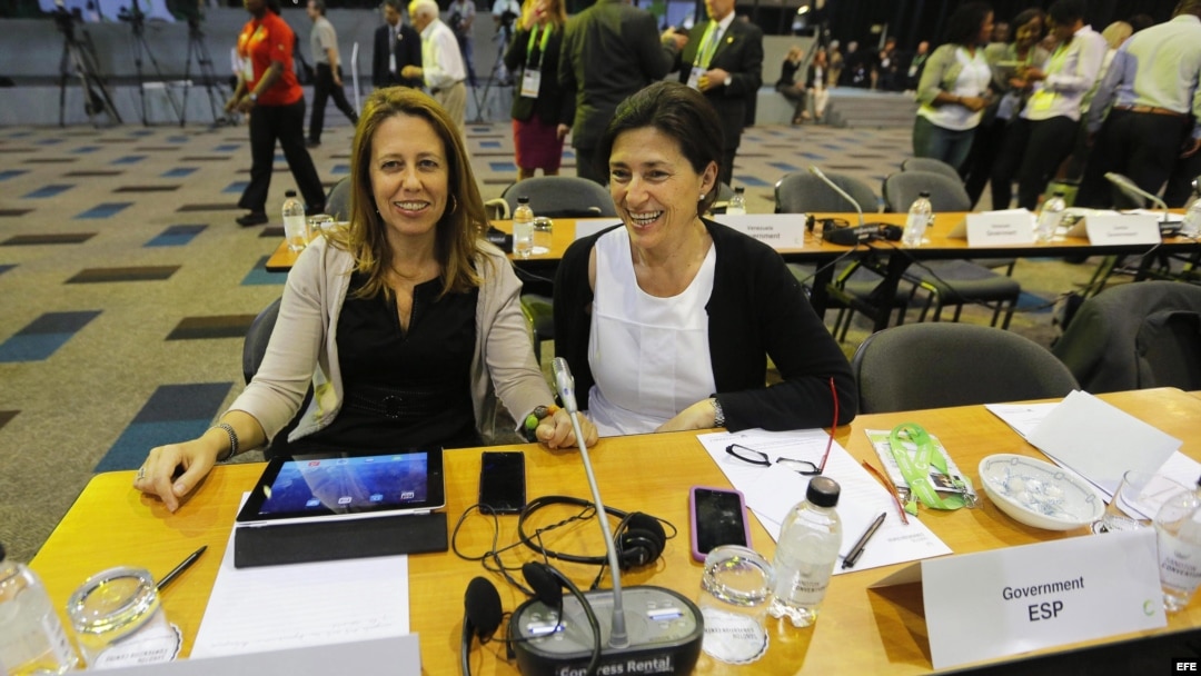 La directora general de Deportes del Consejo Superior de Deportes (CSD), Ana Muñoz (i), y la jefa del Departamento de Investigación, Desarrollo e Innovación de la Agencia Estatal Antidopaje (AEA), Victoria Ley