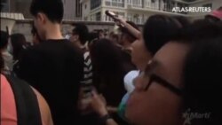 El líder de Hong Kong rechaza dimitir pero ofrece diálogo