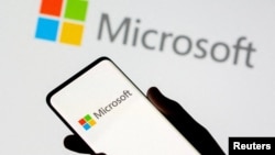 El logo de Microsoft. REUTERS/Dado Ruvic/Illustration/File Photo