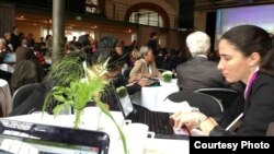 Yoani en el Foro de Estocolmo. Foto tomada del Twitter del Julio César Soler, de Misceláneas de Cuba.