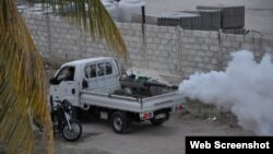 Vehículo de fumigación recorre barrios de Sancti Spíritus.