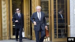 GRIESA PIDE A ARGENTINA QUE CESE "AFIRMACIONES FALSAS" O CONSIDERARÁ DESACATO