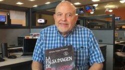 Frank Rodríguez presenta el libro "La falsa imagen de Fidel Castro. de Alfredo Felipe Fuentes.