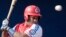 Michel Enríquez batea una bola durante el juego contra Holanda, en el Campeonato Mundial de Béisbol en 2009.