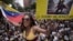 Ciudadanos venezolanos protestan contra los resultados oficiales que declararon al presidente Nicolás Maduro ganador de las elecciones presidenciales de julio, 17/08/2024. (AP Photo/Aurea Del Rosario)