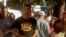 Muchos cubanos en la isla llaman al miedo "neutralidad"