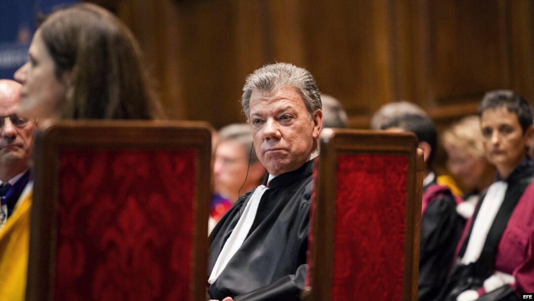 JUAN MANUEL SANTOS EN PARÍS