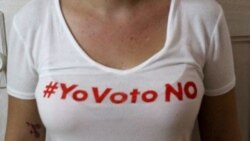 Agreden a poeta por vestir camiseta en rechazo a la nueva Constitución