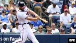 El jardinero de los Bravos de Atlanta Evan Gattis.