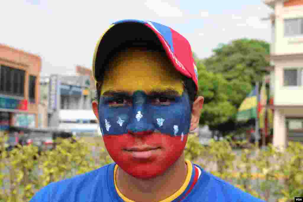 Un recorrido del periodista Iscar Blanco de Voz de Las Am&eacute;ricas por las calles de Caracas este s&aacute;bado.