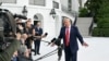 El presidente Donald Trump habla a los periodistas en el Jardín Sur de la Casa Blanca en Washington D. C., el 26 de septiembre de 2026.  Alex WROBLEWSKI / AFP