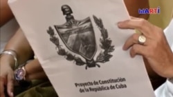 Vargas Llosa y otros intelectuales critican proyecto de Constitución