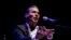  El cantaor de flamenco Pitingo durante el concierto en el que ha presentado su último trabajo "Malecón Street" en el marco del 32 Festival de la Guitarra de Córdoba.