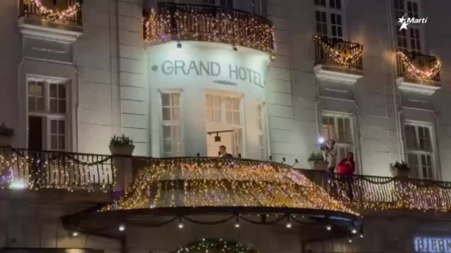 El momento que todos esperaban: María Corina se asoma al balcón del Nobel  - diciembre 11, 2025