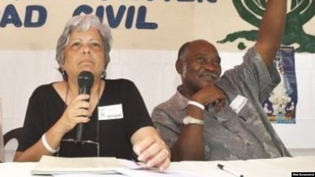 (i-e) Martha Beatriz Roque y Félix Bonne Carcassés.