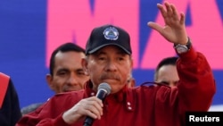 El gobernante nicaragüense Daniel Ortega amenazó con la suspensión de las elecciones democráticas en el país.