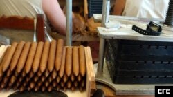 Confección de tabacos en una fábrica de La Habana. (Archivo)