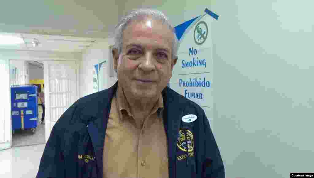 Regalado el día de las elecciones en Miami 