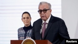 El Departamento de Justicia esta semana que Rubén Rocha fue electo gobernador de Sinaloa en 2021, con la ayuda de "Los Chapitos", una facción del Cártel de Sinaloa dirigida por los hijos de su fundador, Joaquín "El Chapo" Guzmán.