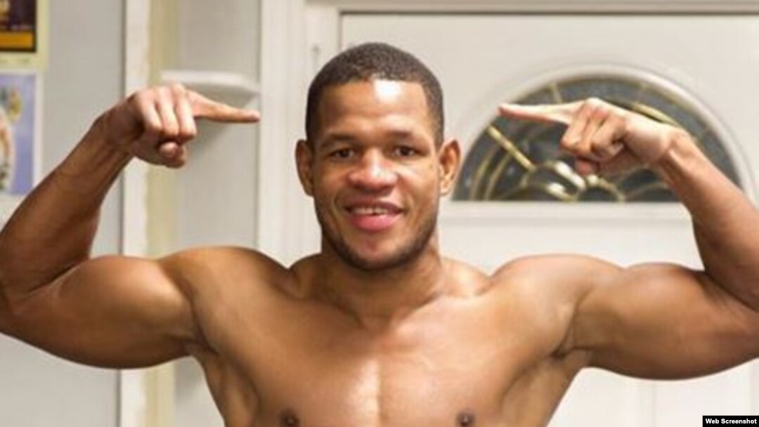 El boxeador cubano Sullivan Barrera.