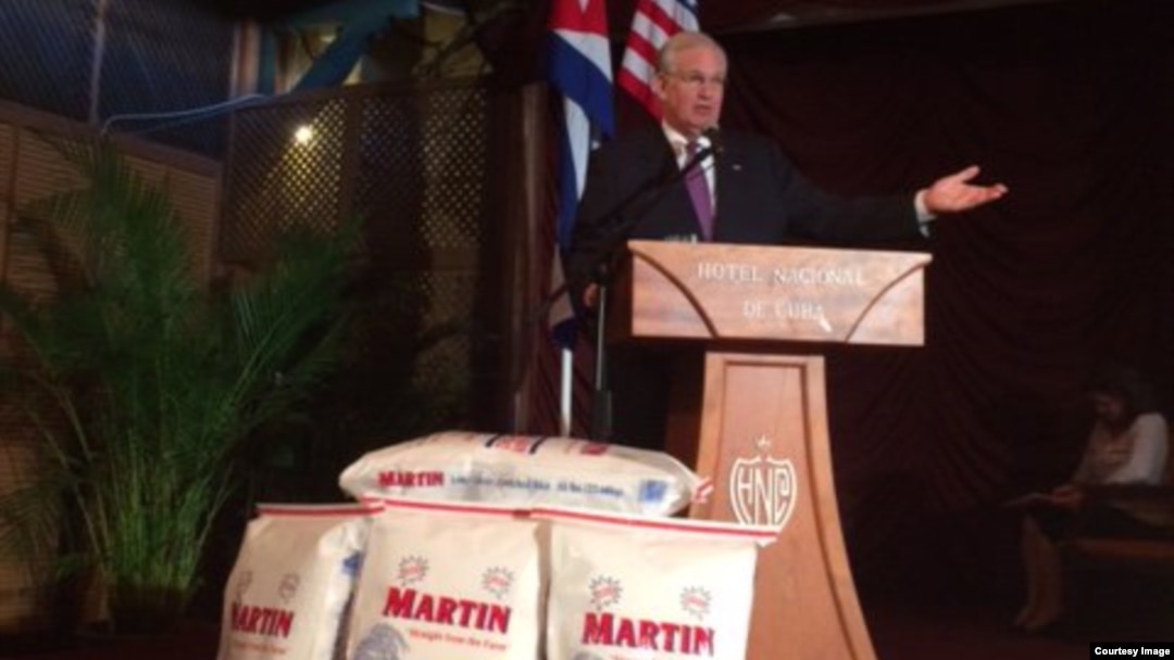 Jay Nixon en La Habana.