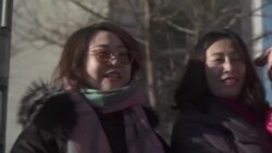 Mujeres en China se rapan la cabeza en reclamo de justicia