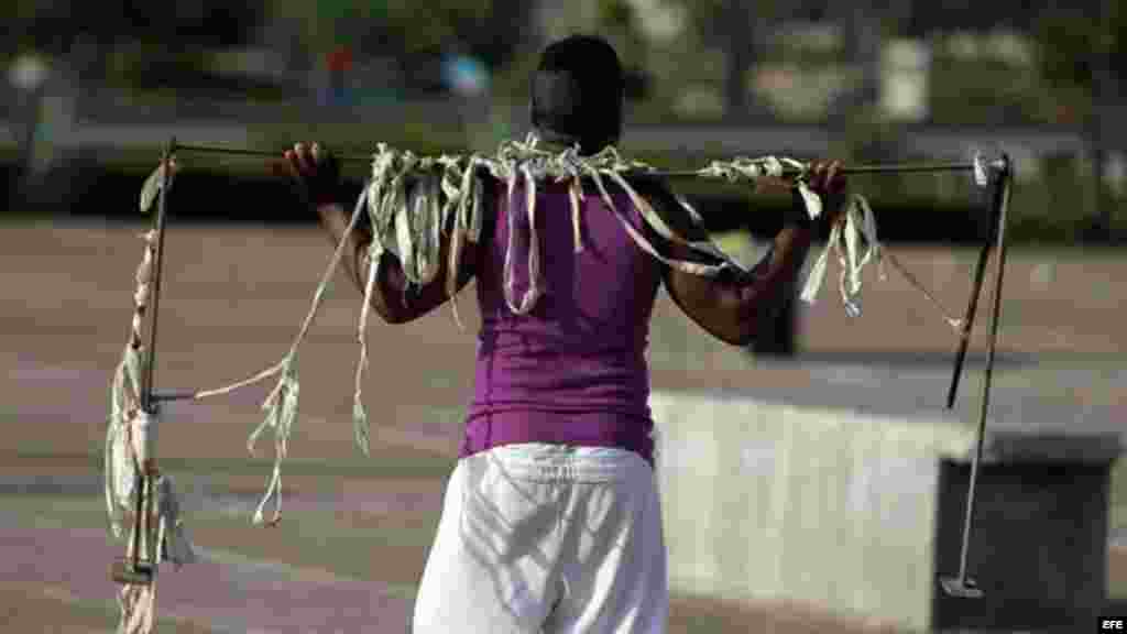 Al terminar el partido, la portería hay que guardarla para ser utilizada el día siguiente.