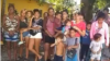 Madres cubanas con sus hijos en local de Santa Clara bajo amenaza de desalojo