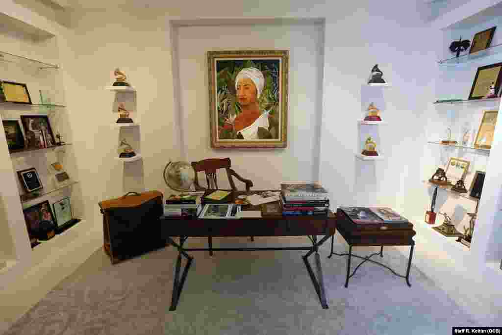 Fotografías, videos y artículos de la colección personal de Celia, se muestran en la exposición Por siempre Celia (Forever Celia) en el Museo de la Diáspora Cubana. Foto: OCB Roberto Koltun Staff.