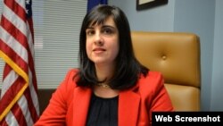 La asambleísta de NY, Nicole Malliotakis, es hija de una santiaguera, con quien visitó la isla en el 2009.