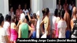 Residentes de Cienfuegos protestan frente a la sede del Gobierno tras más de 48 horas sin electricidad