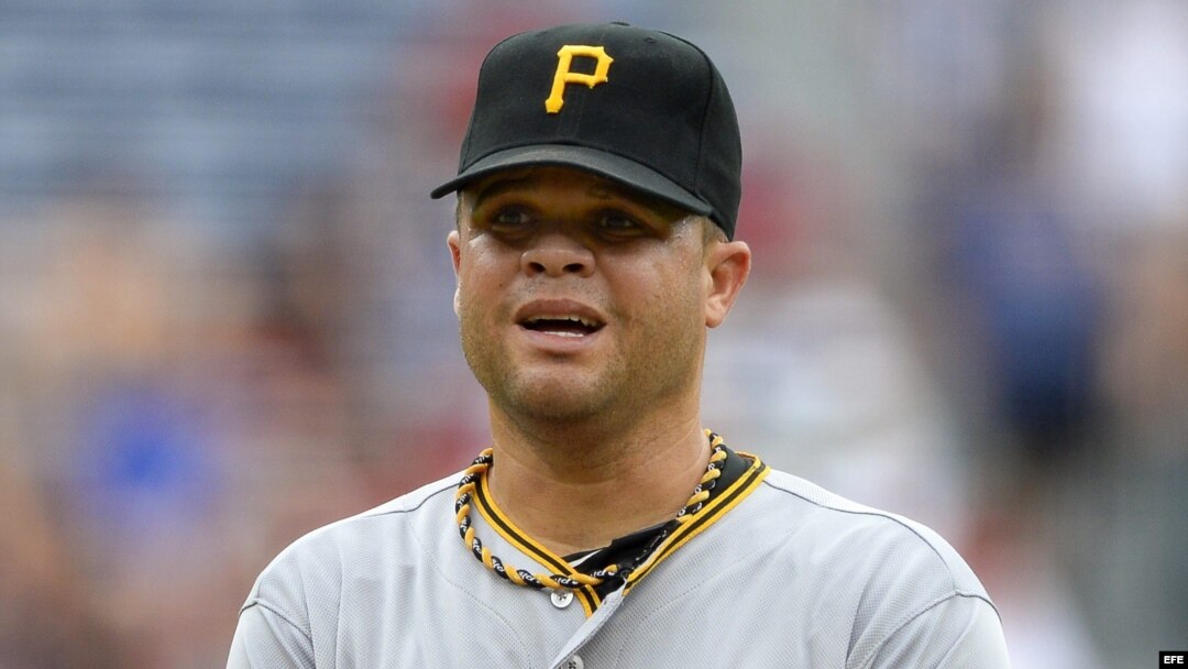  El abridor dominicano de los Piratas de Pittsburgh, Wandy Rodríguez, durante un partido de la competición de la Liga Nacional disputado contra los Bravos de Atlanta, en Atlanta (Georgia), Estados Unidos. 